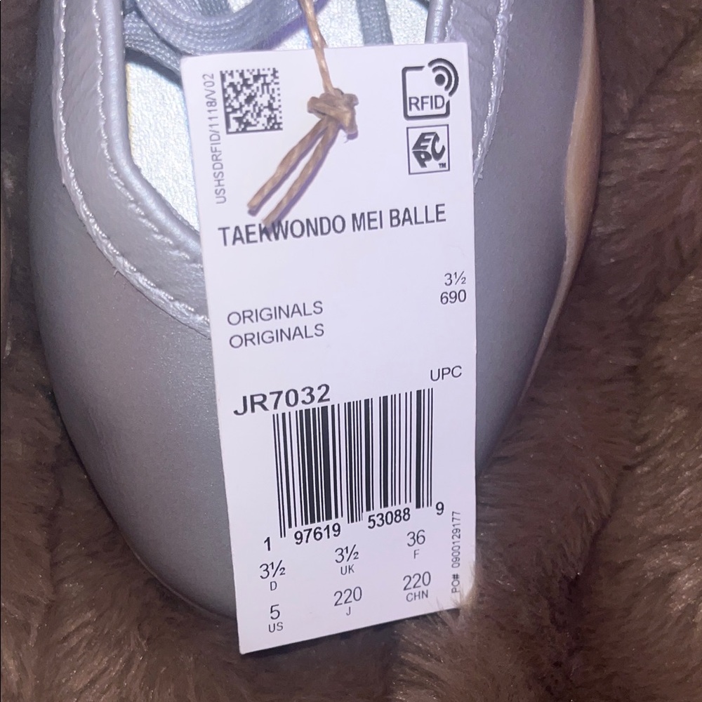 adidas taekwondo mei sneakers - Picture 2 of 6